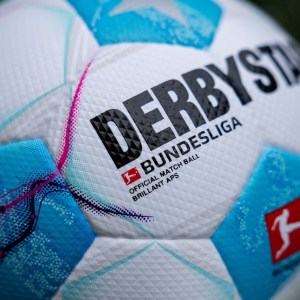 88279-102011_weiss-blau-pink_bundesliga_brillant_aps_v24_8_600x600-1716557665
