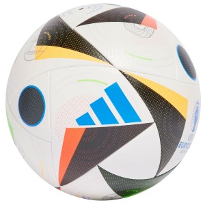 fussballliebe_como_in9365_1-1732994072