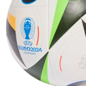 fussballliebe_como_in9365_4-1732994094