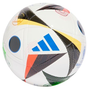 fussballliebe_jugend290_in9370_1-1732994539